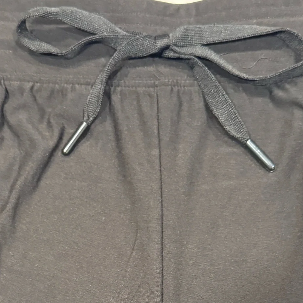 NWOT DANSKIN Soft Comfy Lounge Shorts With Pockets Black XL